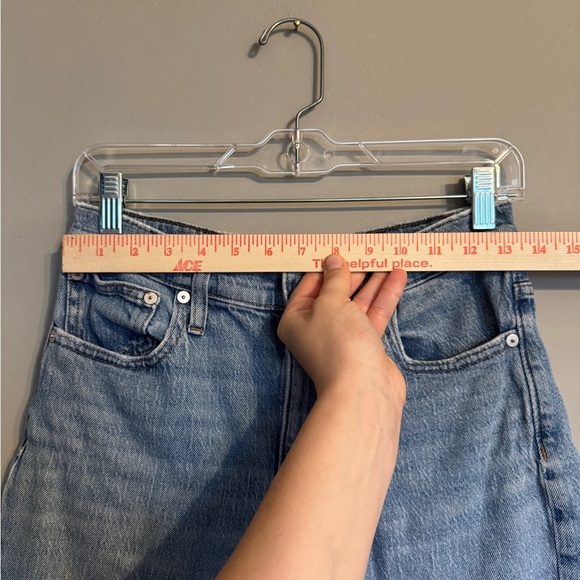 Madewell Women’s High-Rise Slim Crop Boy Jean - Picture 4 of 8